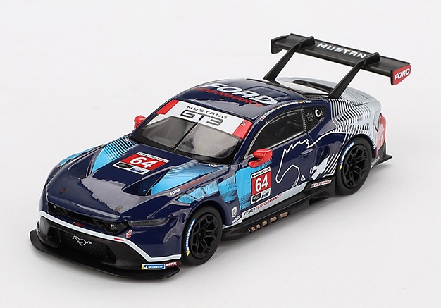 Modell eines Rennwagens in blau und schwarz mit großen Heckflügel und dekorativen Aufklebern.